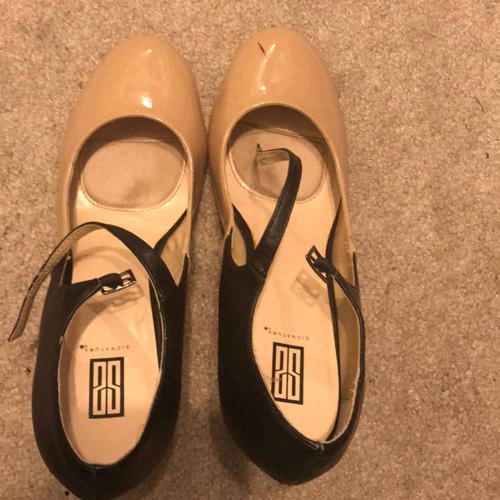 Ladies Shoe